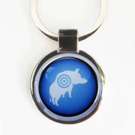 Runder Schlüsselanhänger mit Wildschwein-Motiv in Blau, graviertes Design, für Jagdliebhaber